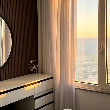 21st Floor Seaview Vollga Promenade Catamaran Iii *